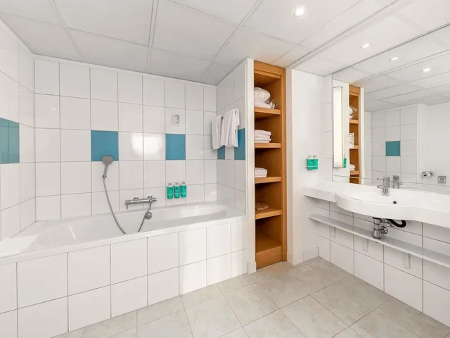 جناح بسرير كينج مع أريكة، Novotel Krakow City West 6/6