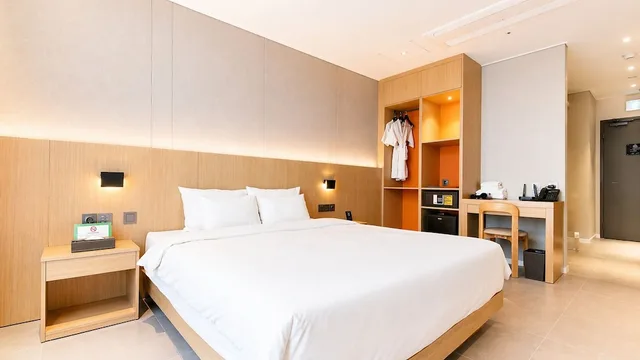 غرفة سوبيريور بسرير مزدوج بإطلالة على البحر، Hotel Laon 7/10