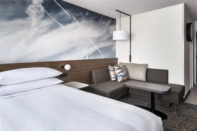غرفة بسريرين مزدوجين بإطلالة على المدينة، Newark Liberty International Airport Marriott 2/3