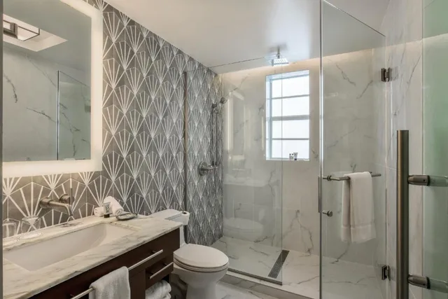 غرفة ديلوكس بسريرين مزدوجين، Hotel Breakwater South Beach 2/2