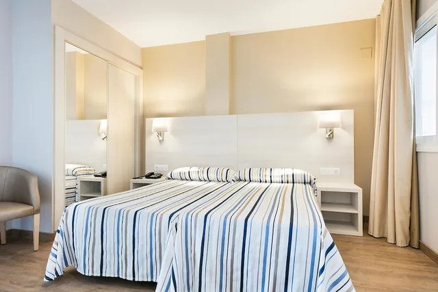 Studio, Twin Beds, Pool View, Sofa, Best Da Vinci 2/4