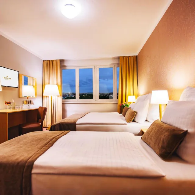 غرفة ثلاثية بسرير فردي، Hotel Charles Central 1/10