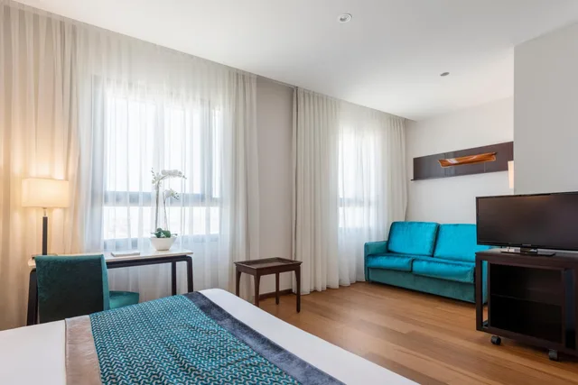 Superior, Double Bed, Eurostars Gran Valencia 4/6