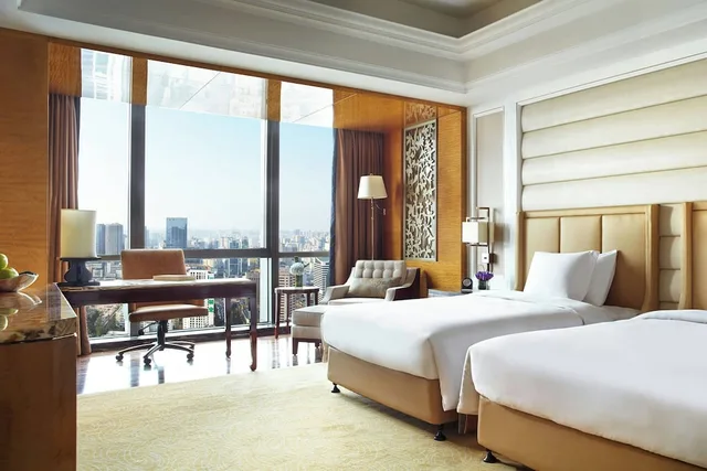 غرفة بسريرين مزدوجين بإطلالة على المدينة، Ritz Carlton Chengdu 3/8