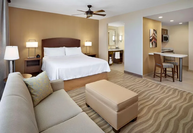 استوديو بسرير كينج، Homewood Suites By Hilton Halifax-Downtown 1/2