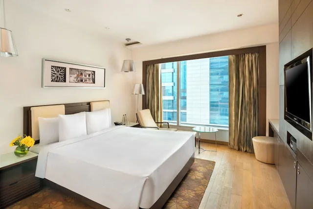 جناح بسرير فردي بغرفة نوم واحدة مع دخول صالة النادي، CROWNE PLAZA GREATER NOIDA 1/10