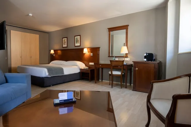 غرفة سوبيريور بسرير كوين، Hesperia Andorra 2/10