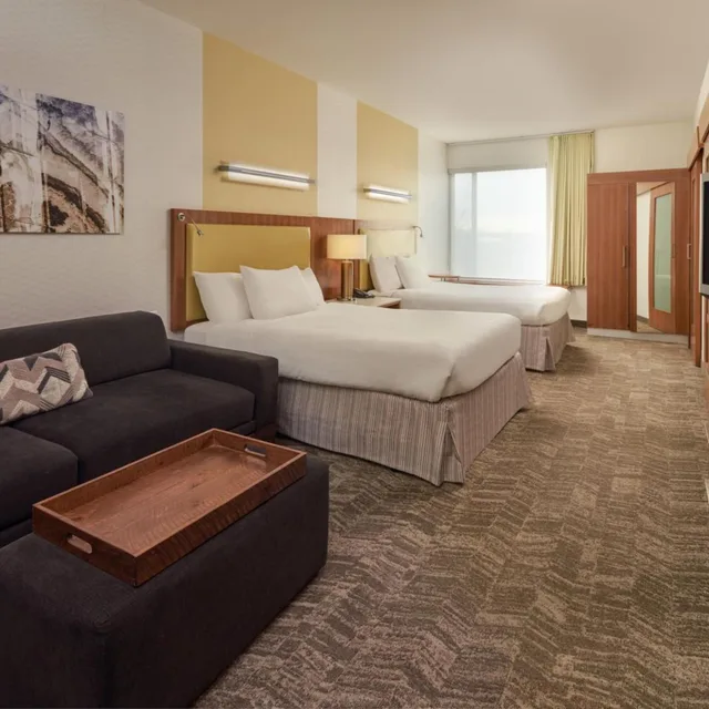 جناح بسريرين كوين مع سرير سحّاب إضافي مع أريكة، SpringHill Suites Philadelphia Airport/Ridley Park 1/5