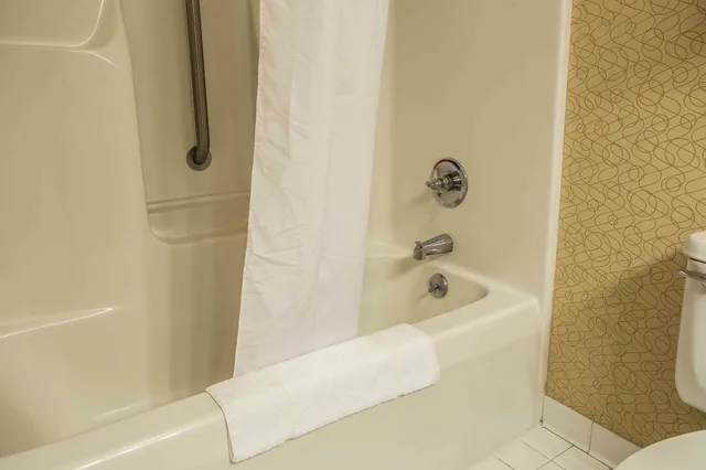 غرفة قياسية بسرير كينج، Quality Inn Union US Hwy 176 2/2