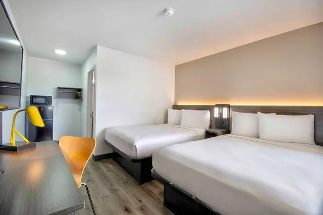 غرفة قياسية بسريرين مزدوجين، Motel6 Austin, TX - North 1/5