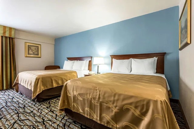 غرفة بسريرين مزدوجين لذوي الإعاقة، Quality Inn Fort Mill near Carowinds Blvd. 1/3