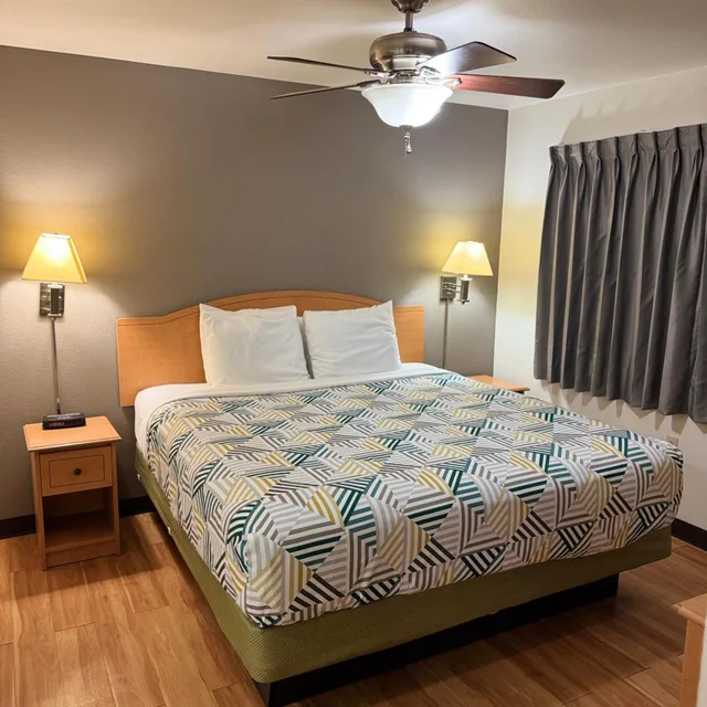 غرفة بسريرين كينج للمدخنين، Studio 6 Lubbock TX Medical Center 4/10