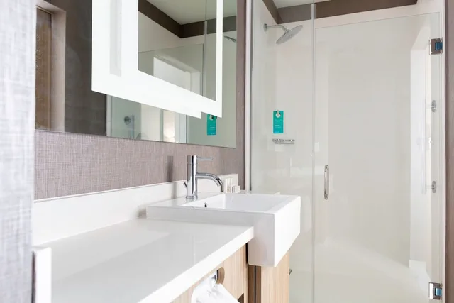 جناح بسريرين كوين، SpringHill Suites Kansas City Airport 1/4
