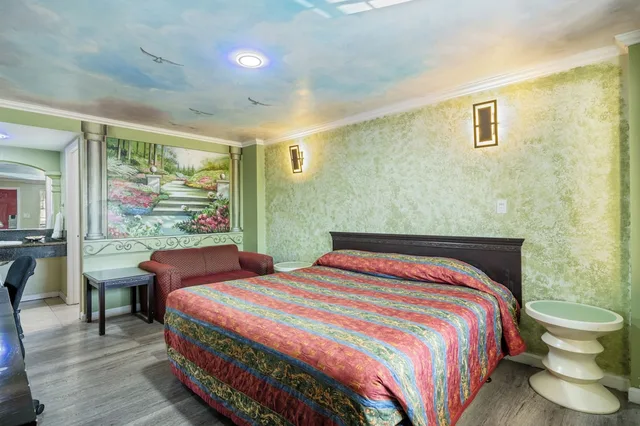 غرفة قياسية بسرير كينج، Sky Palm Motel 1/1