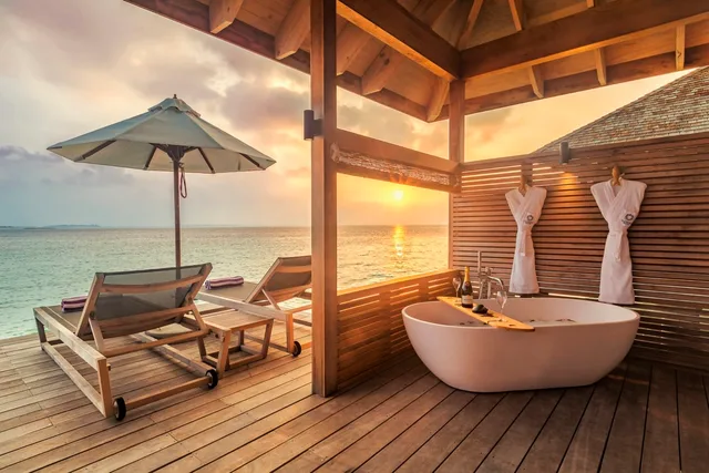 Romantic, Ocean Villa، HURAWALHI ISLAND RESORT MALDIVES 1/1