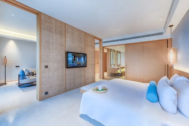 Monogram, Suite, King Bed, Ocean View, Monogram Lounge Access, Shilla Monogram Danang 1/8