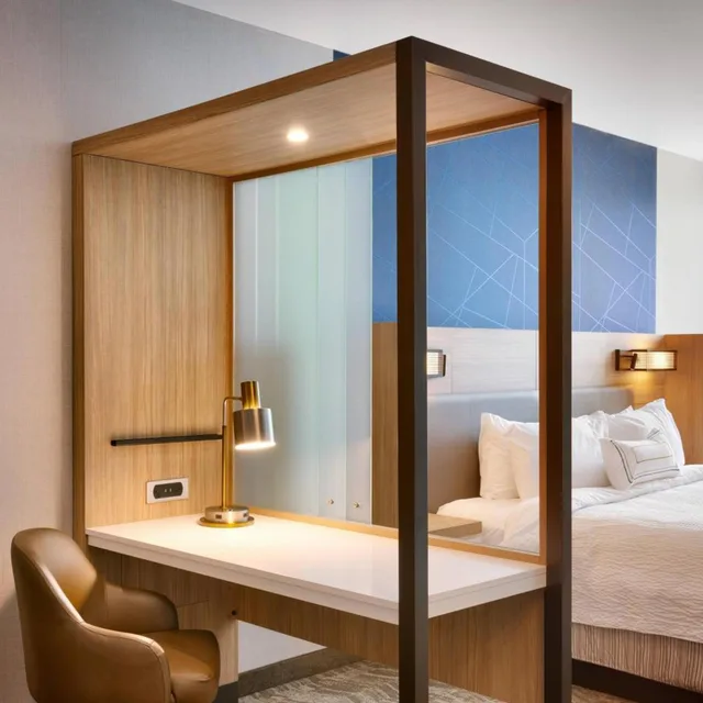 استوديو كبير بسرير كينج مع سرير سحّاب إضافي مع أريكة لذوي الإعاقة، Springhill Suites By Marriott Coralville 3/5