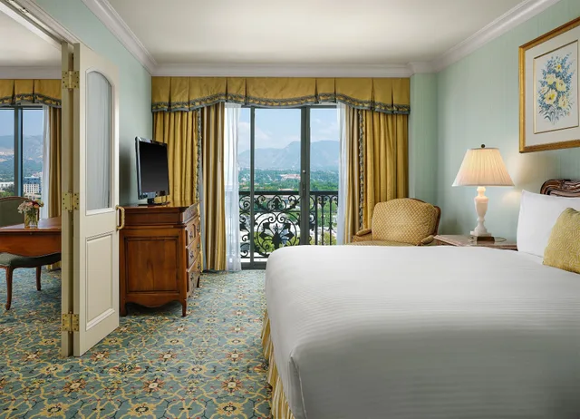 جناح تنفيذي بسرير كينج، The Grand America Hotel 1/7