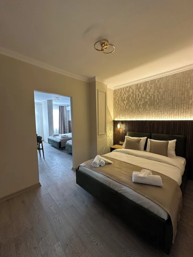 Family, 1 Single and 2 Double Beds، Peradise Hotel 2/10