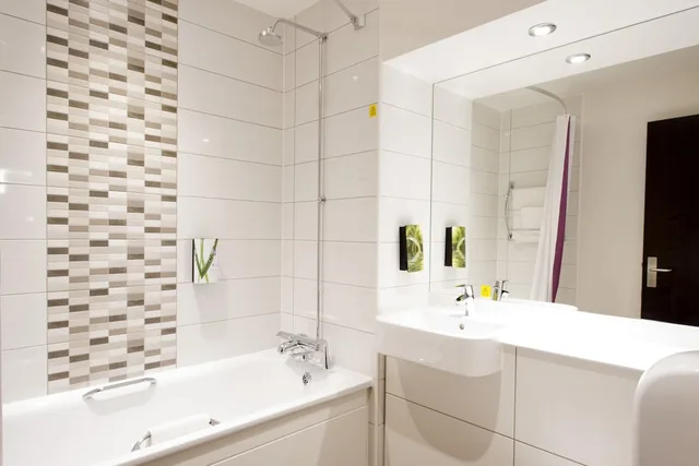 غرفة قياسية بسرير مزدوج، Premier Inn Colchester Town Centre (Castle) 3/3