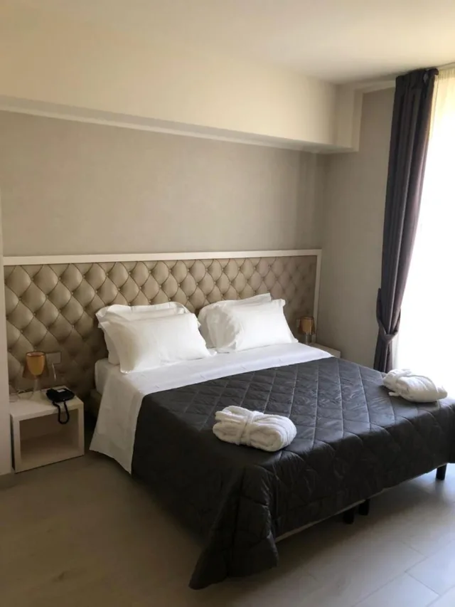غرفة بريميوم بسرير مزدوج أو سريرين منفصلين، Hotel Cavour 1/4