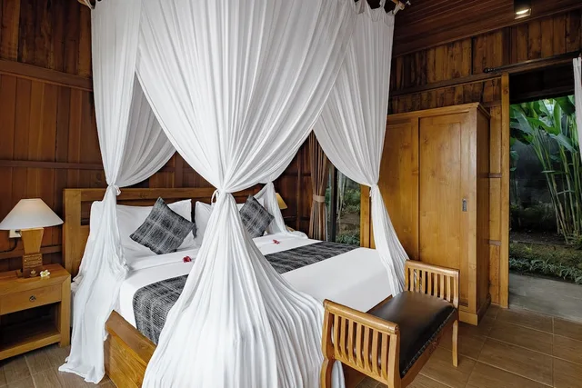 1 Bedroom, Pool, Wooden, Villa, Double Bed, Valley View, Yanyan Resort Ubud 4/10