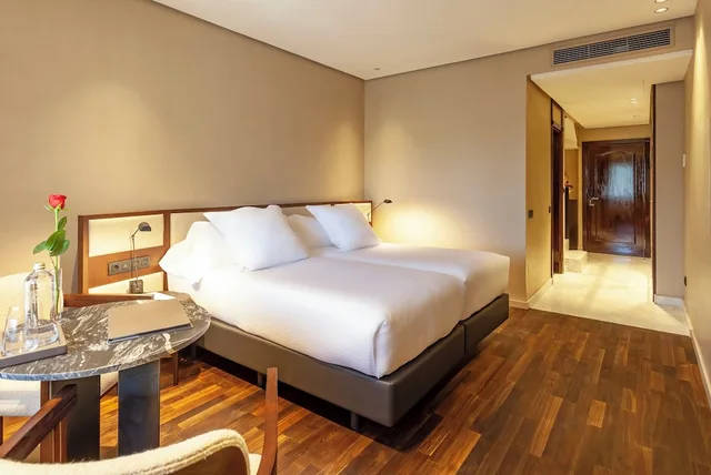غرفة عائلية بسرير كينج، Hotel Villa Real 2/5