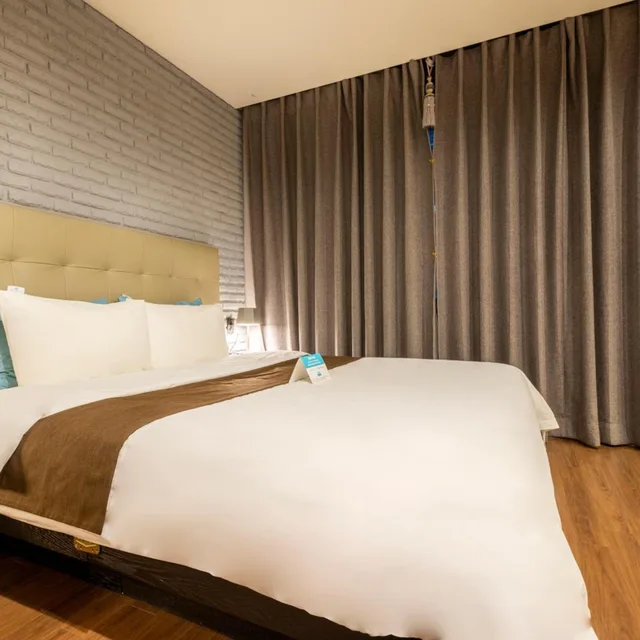 جناح، Sorgente Business Hotel 5/10