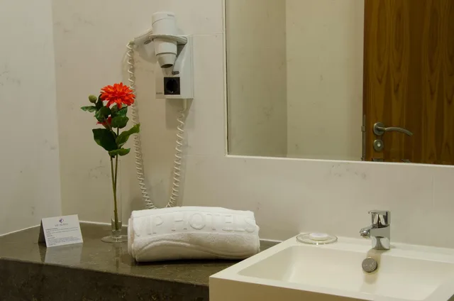 غرفة بسرير مزدوج أو سريرين منفصلين، VIP Executive Santa Iria Hotel 7/7