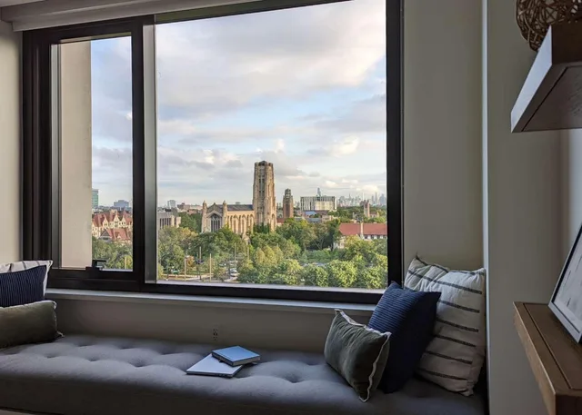 Study, King Bed، The Study at the University of Chicago 4/7