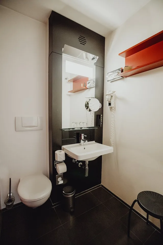 art & business hotel Nurnberg، نورنبيرغ 50/50