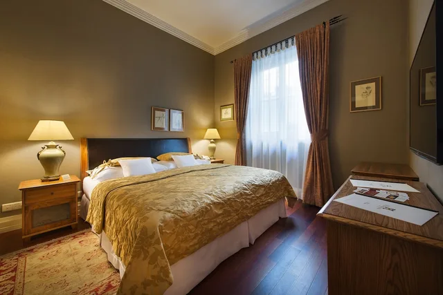 Garden Suite, Queen Bed, Terrace, Marrol S Hotel 1/2