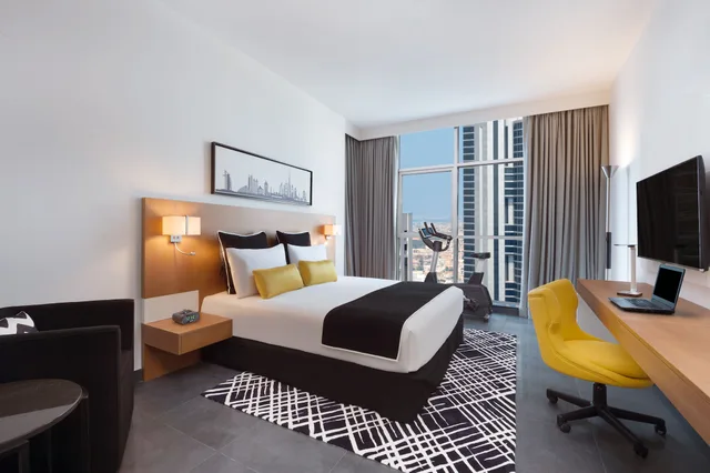 Standard, King Bed, Tryp By Wyndham Dubai 2/4