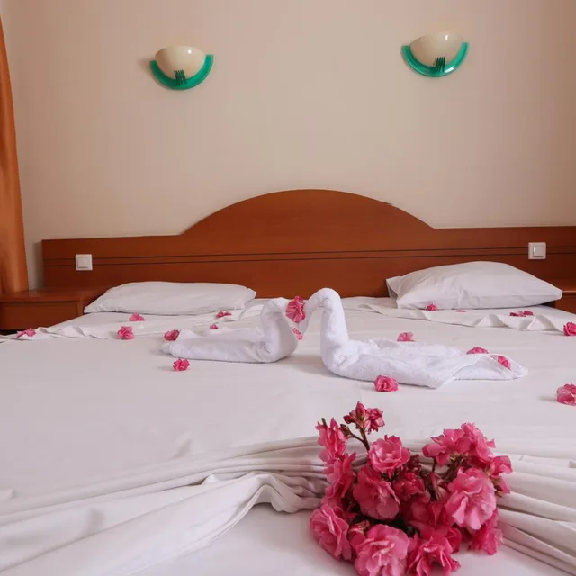 جناح بإطلالة على المسبح بغرفة نوم واحدة، Tuntas Family Suites Kusadasi 4/8