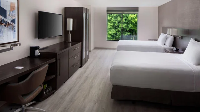 غرفة بسرير كوين، Hyatt Place Poughkeepsie 1/1