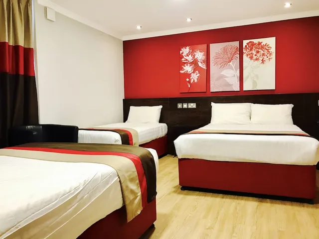 غرفة عائلية بسرير فردي، Royal Cambridge Hotel 1/3