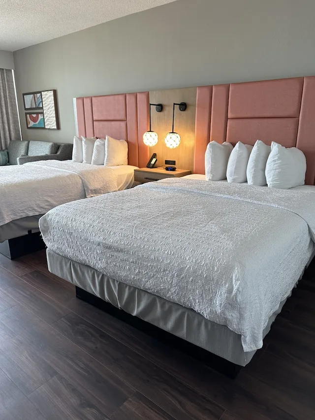 Room, Multiple Beds, Ocean Front, Balcony، Hampton Inn Virginia Beach Oceanfront South 1/10