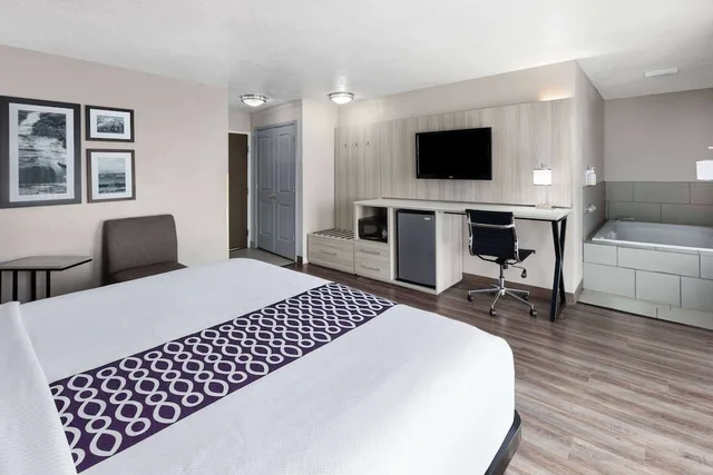 جناح استوديو بسرير كينج، La Quinta Inn & Suites by Wyndham North Orem 2/5
