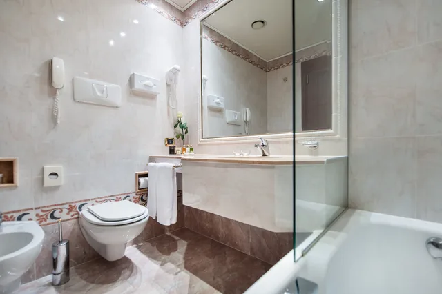 غرفة سوبيريور بسرير مزدوج، Royal Hotel Carlton 6/10