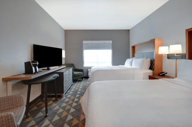 غرفة قياسية بسرير فردي، Holiday Inn Erie 9/10
