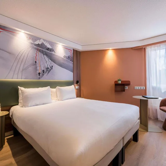 Superior, Double Bed, ibis Styles Annecy Le Vieux 2/3
