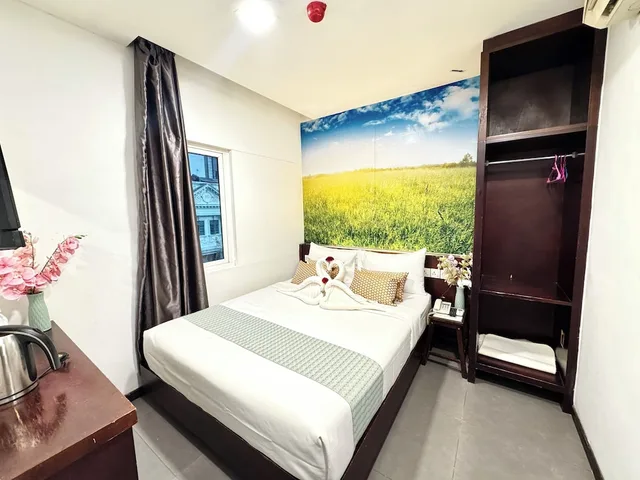 غرفة ديلوكس بسرير كوين بإطلالة على المدينة، Swiss Hotel 1/9