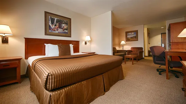 جناح بسرير كينج مع أريكة لذوي الإعاقة، Best Western Territorial Inn & Suites 1/2