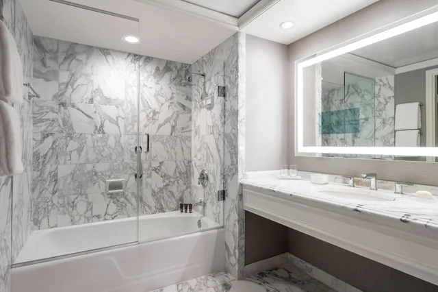 غرفة ديلوكس بسرير كينج، The Ritz-Carlton, St. Louis 7/10