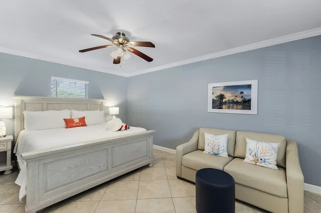 Efficiency, Futon Bed, King Bed, Sun Pool، Tropical Beach Resorts 1/7