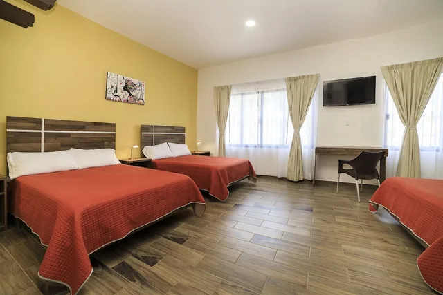 Standard, 3 Beds, Capital O Hotel Boutique Las Torres 3/4