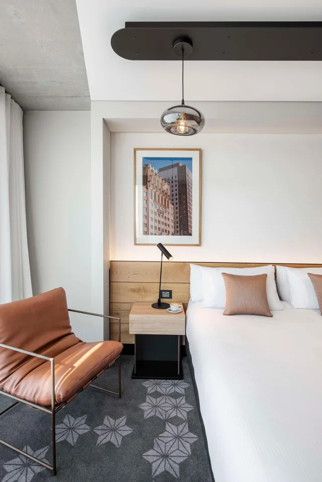 غرفة بسرير كينج أو سريرين منفصلين، Vibe Hotel Adelaide 3/6