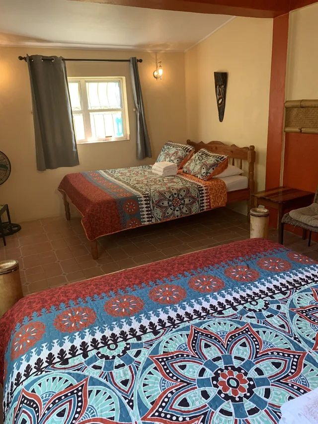 Standard, 2 Queen Beds, Courtyard Area، All Seasons Guest House 8/10
