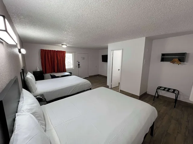 غرفة ديلوكس بسريرين كوين للمدخنين، Motel6 Orange, CA - Anaheim 1/10