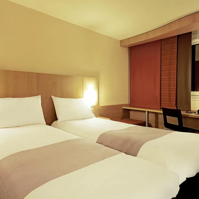 غرفة قياسية بسرير فردي، IBIS CHARLEROI CENTRE GARE 5/10